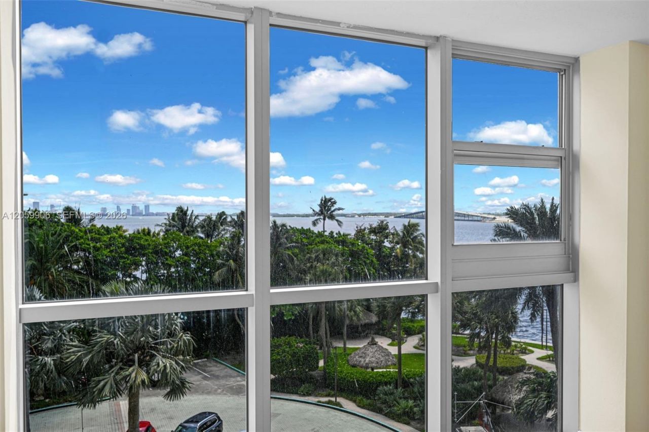 2451 Brickell Ave, Unit 5G, Miami, FL 33129 Photo