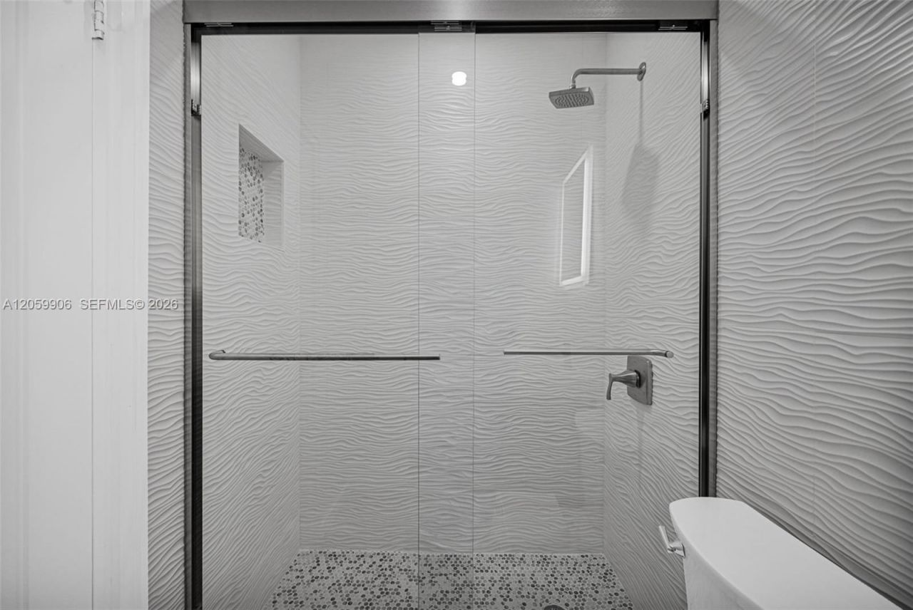 2451 Brickell Ave, Unit 5G, Miami, FL 33129 Photo