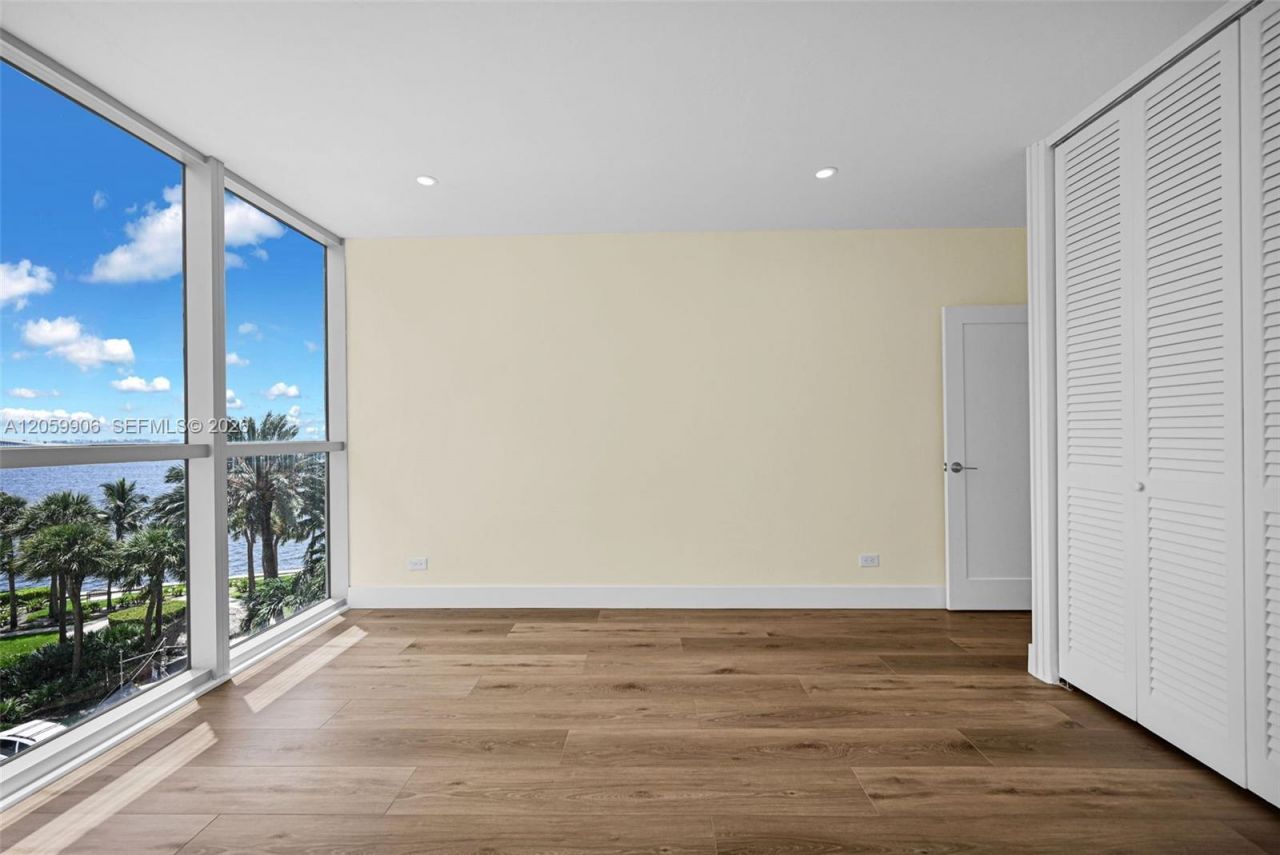 2451 Brickell Ave, Unit 5G, Miami, FL 33129 Photo