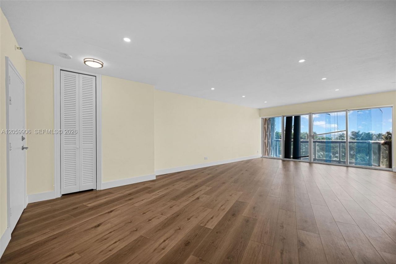 2451 Brickell Ave, Unit 5G, Miami, FL 33129 Photo