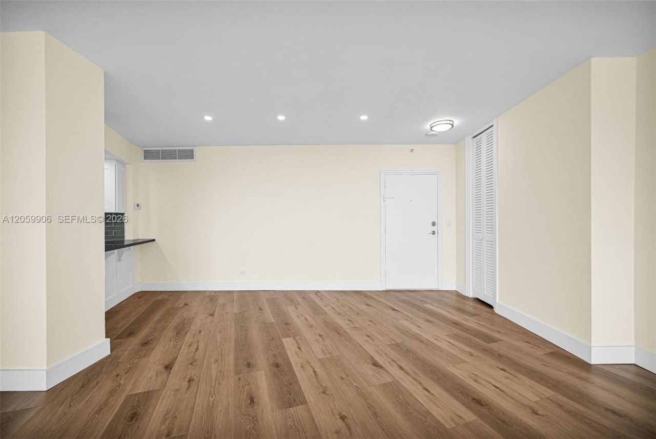 2451 Brickell Ave, Unit 5G, Miami, FL 33129 Photo