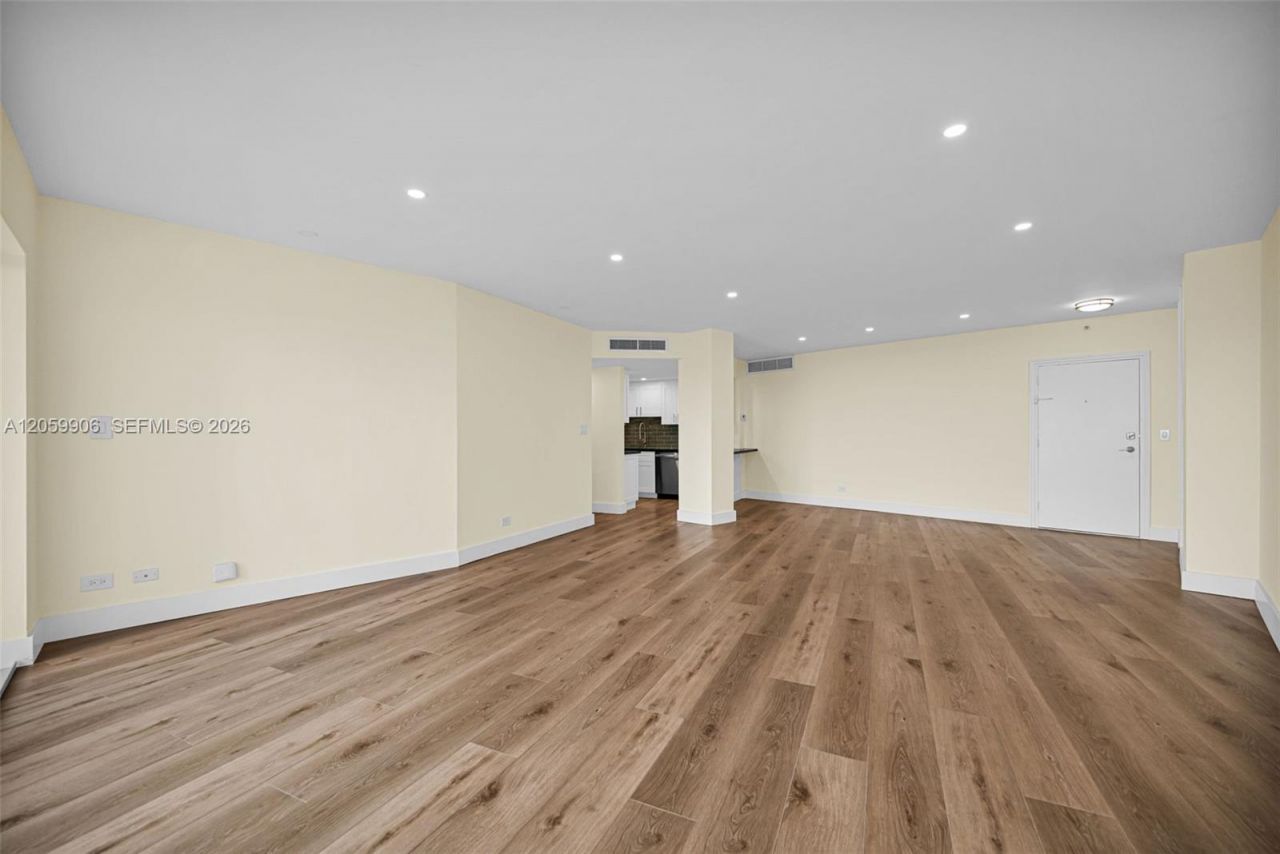 2451 Brickell Ave, Unit 5G, Miami, FL 33129 Photo