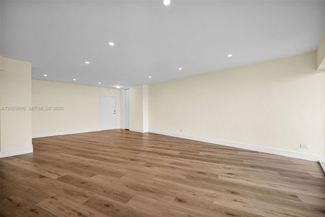 2451 Brickell Ave, Unit 5G, Miami, FL 33129 Photo