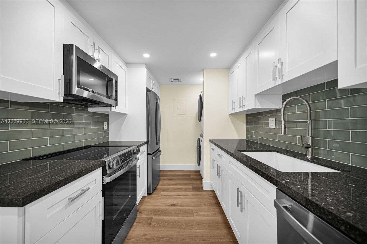 2451 Brickell Ave, Unit 5G, Miami, FL 33129 Photo