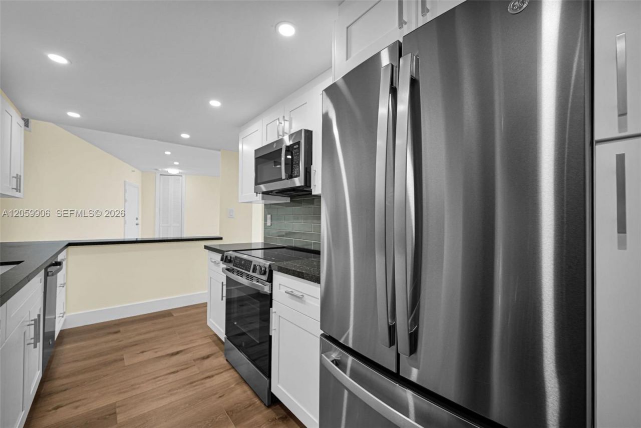 2451 Brickell Ave, Unit 5G, Miami, FL 33129 Photo