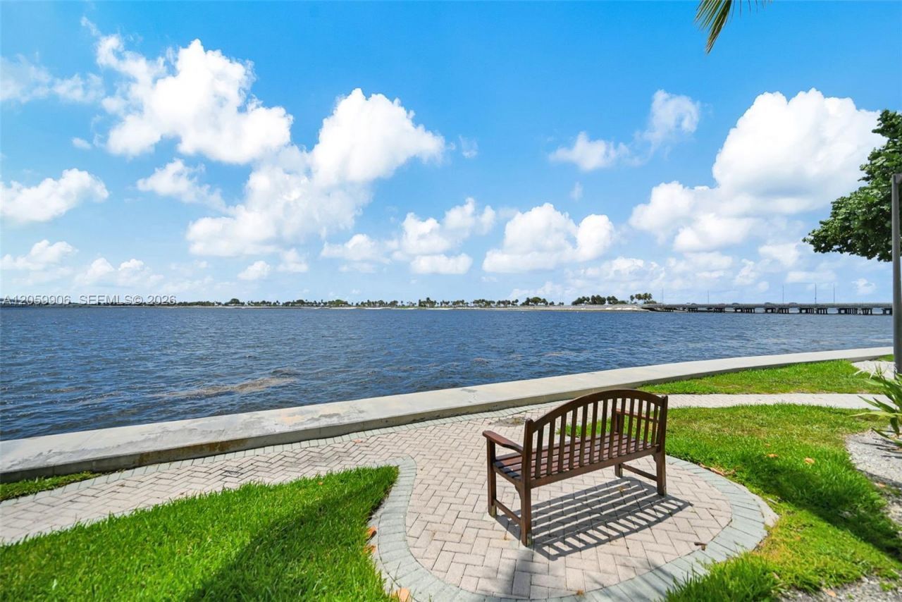 2451 Brickell Ave, Unit 5G, Miami, FL 33129 Photo