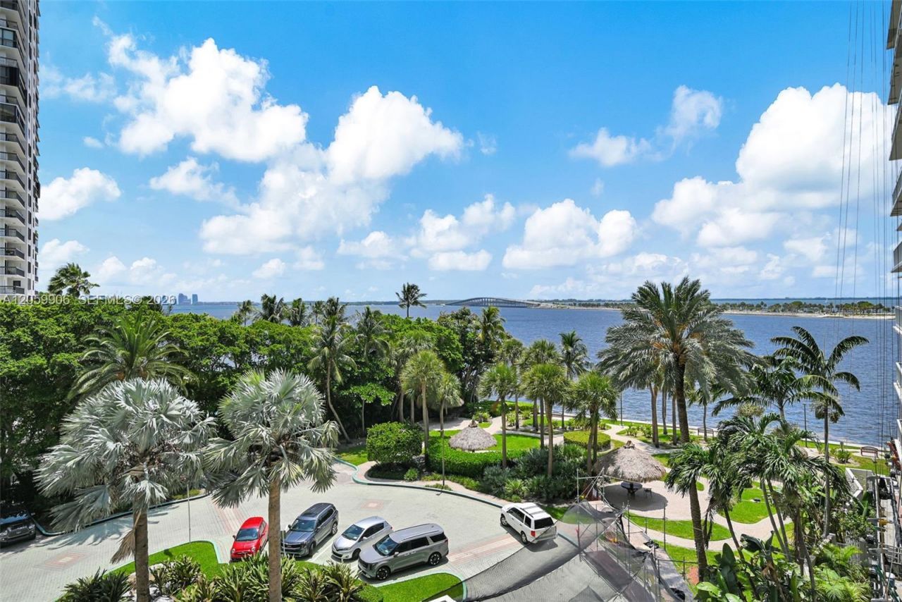 2451 Brickell Ave, Unit 5G, Miami, FL 33129 Photo