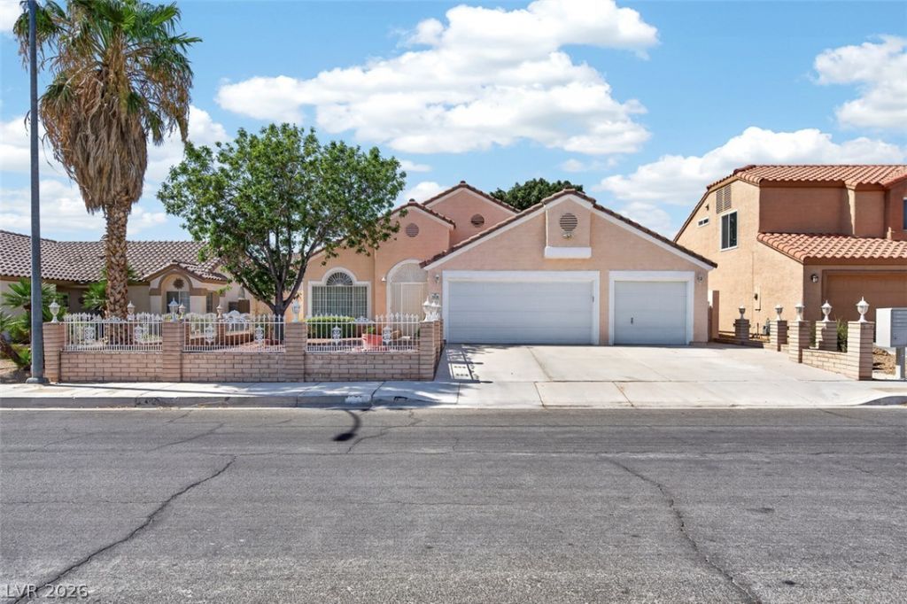3519 W Red Coach Avenue , North Las Vegas, NV 89031