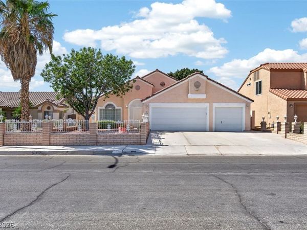 3519 W Red Coach Avenue , North Las Vegas, NV 89031