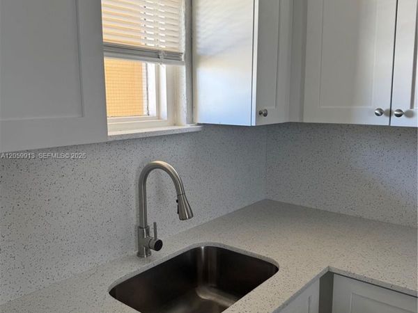 8323 Lake Dr, Unit 506, Doral, FL 33166