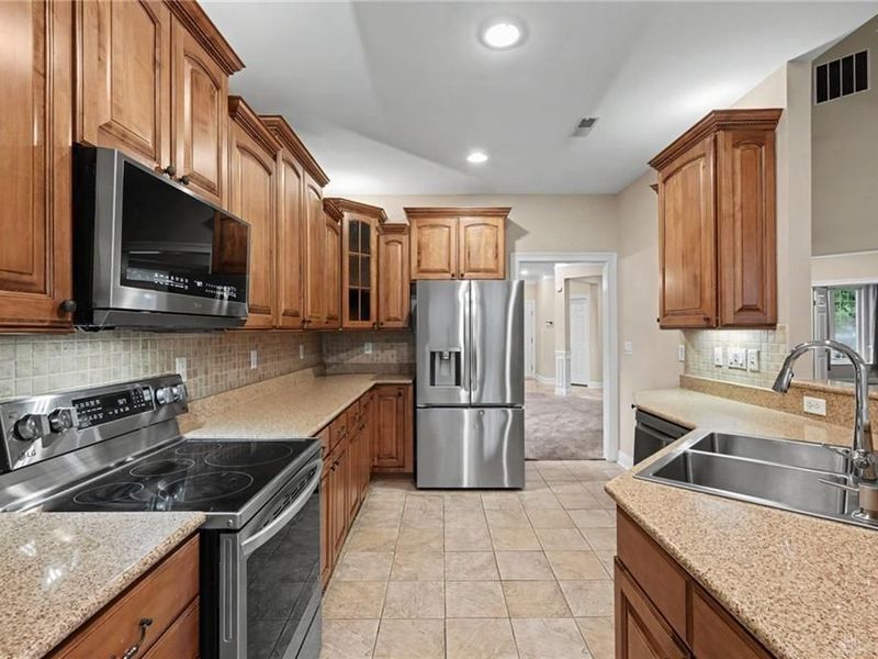 435 Springs Boulevard, Springboro, OH 45066 Photo 6