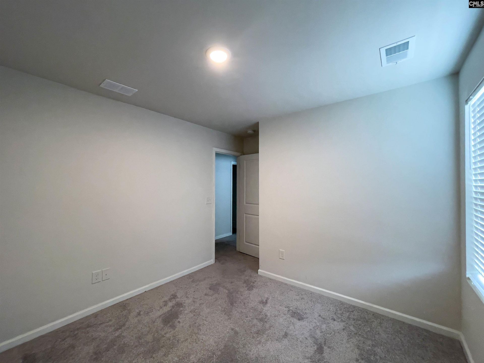 99 Jacobs Drive  Photo 18