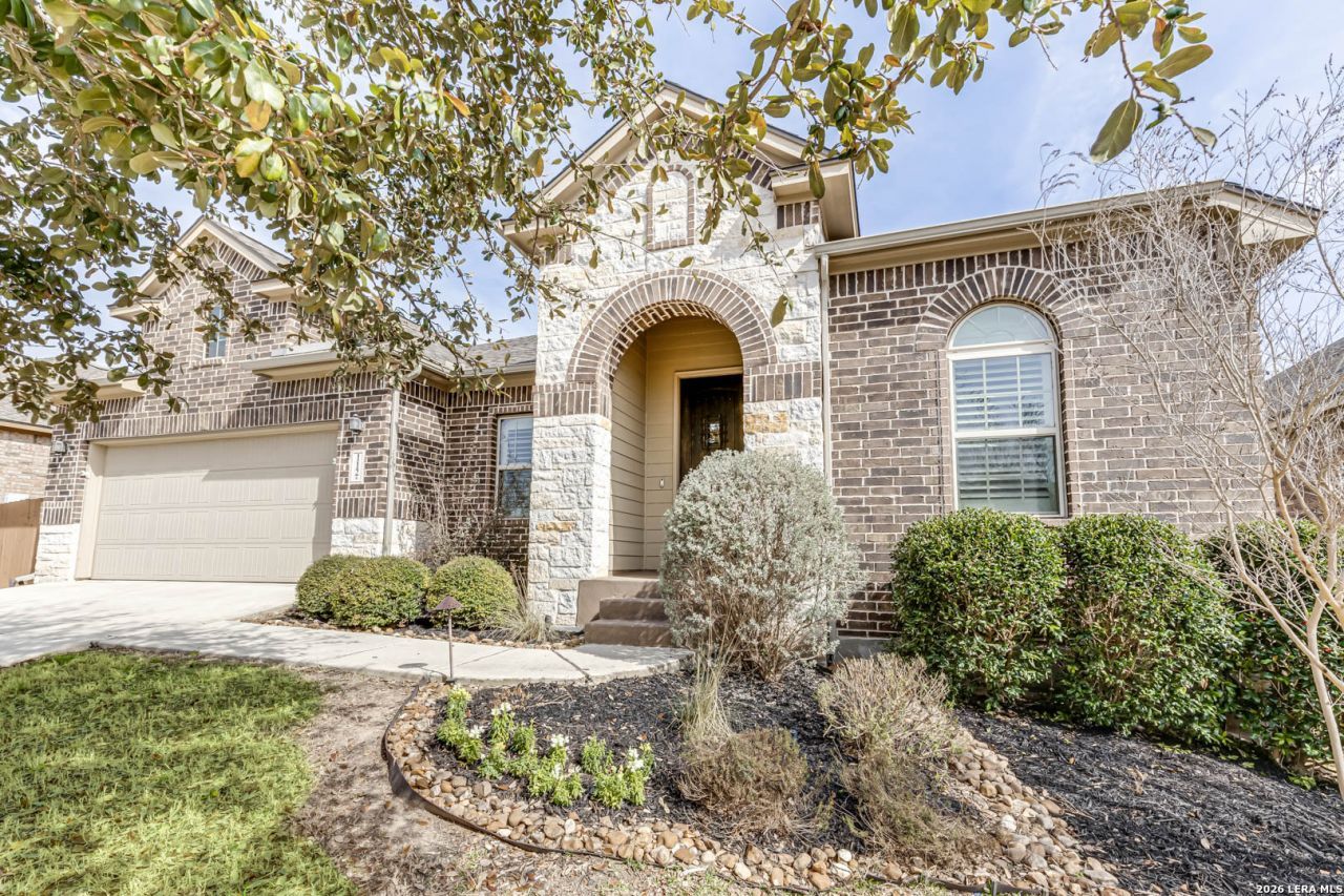 112 Hagen Dr, Boerne, TX 78006 Main Photo