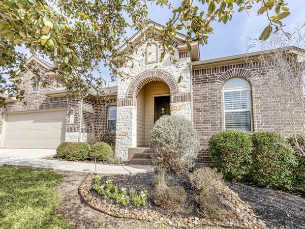 112 Hagen Dr, Boerne, TX 78006