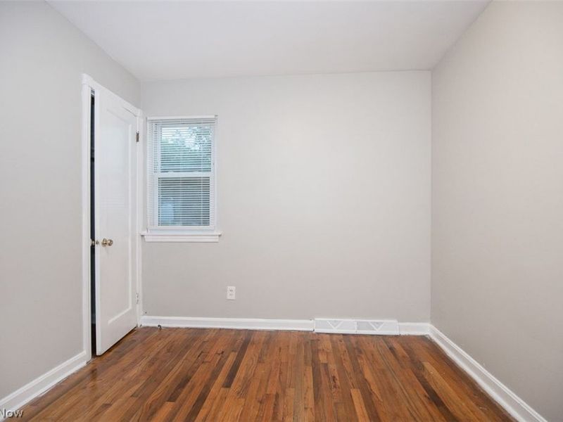 660 E 260th Street, Euclid, OH 44111 Photo 10