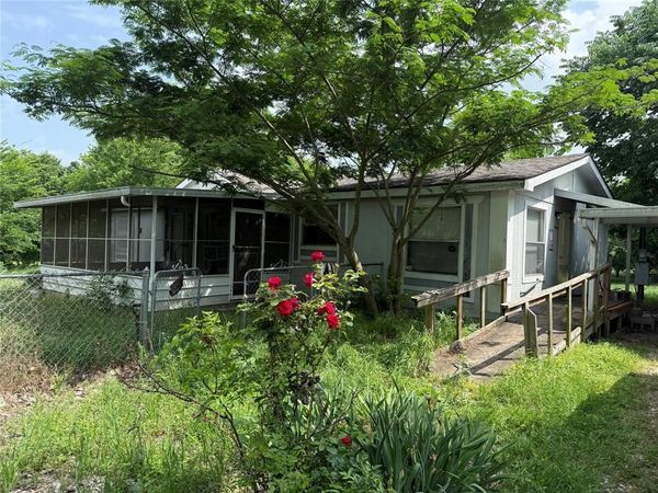 902 Quail Run , Cleburne, TX 76031