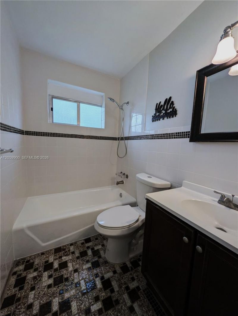 5821 NW 12th Ct, Sunrise, FL 33313 Photo