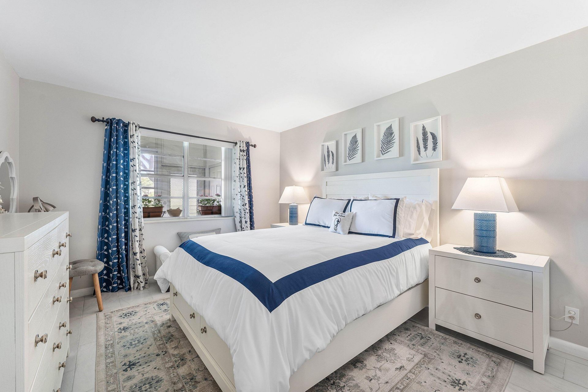 112 Lake Constance Drive, West Palm Beach, FL 33411 Photo