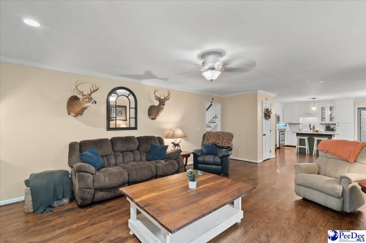 627 Lancelot Dr Photo 22