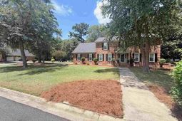 627 Lancelot Dr photo 4