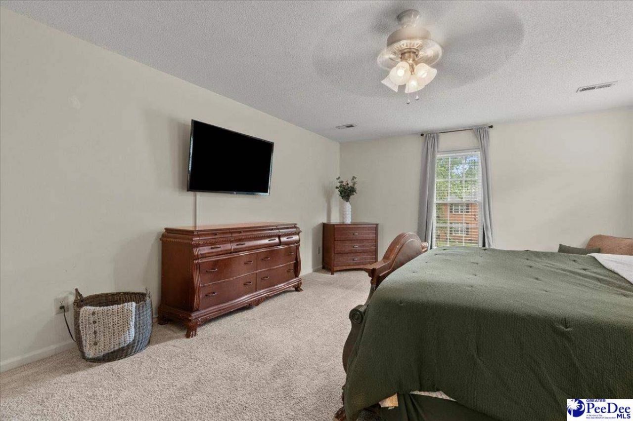 627 Lancelot Dr Photo 35
