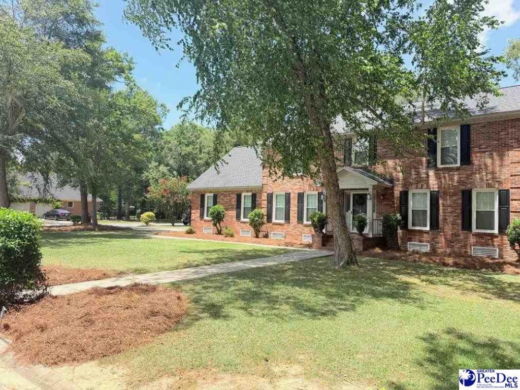 627 Lancelot Dr Photo 4
