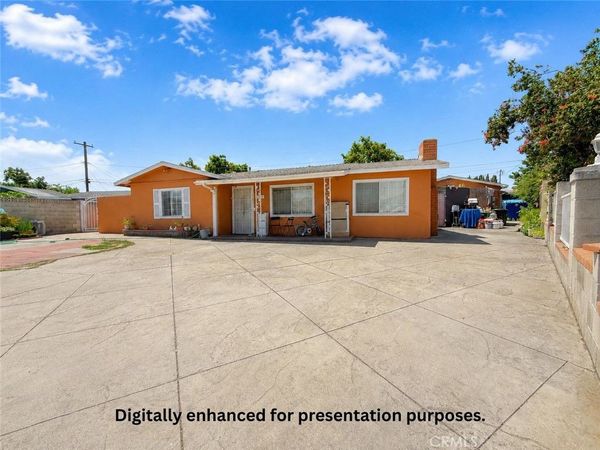 4728 W Henderson Pl, Santa Ana, CA 92704