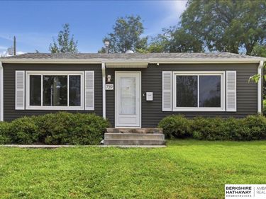 7319 S 41st Avenue, Bellevue, NE 68147