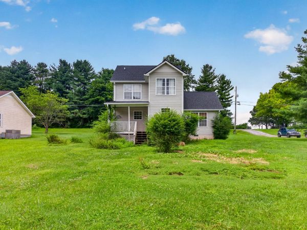 384 Miller Road , Signal Mountain, TN 37377