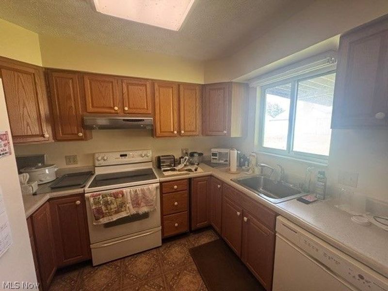 978 Elberon Avenue, Salem, OH 44460 Photo 7