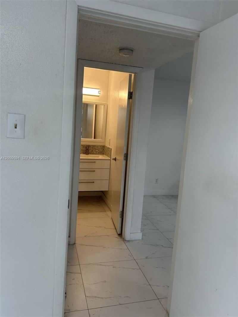 Please Call For Address, Unit 4202, Miami, FL 33196 Photo