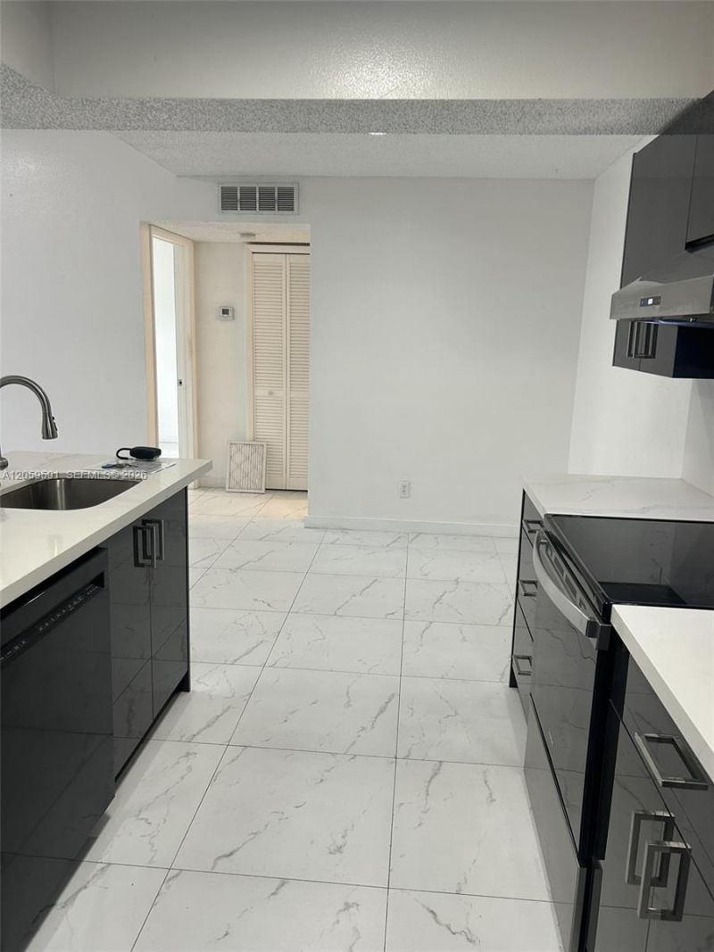 Please Call For Address, Unit 4202, Miami, FL 33196 Photo