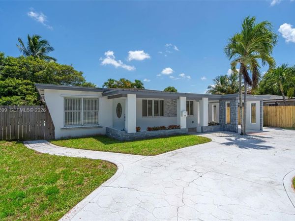 3120 SW 17th St , Fort Lauderdale, FL 33312