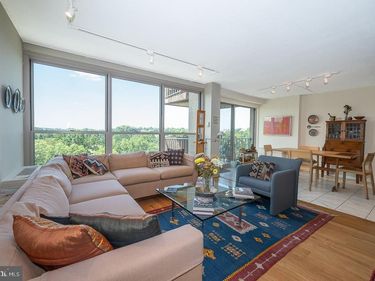 1001 CITY AVENUE, Unit E-1018, WYNNEWOOD, PA 19096
