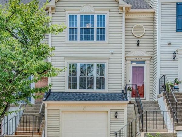45555 WHITCOMB SQUARE, STERLING, VA 20166