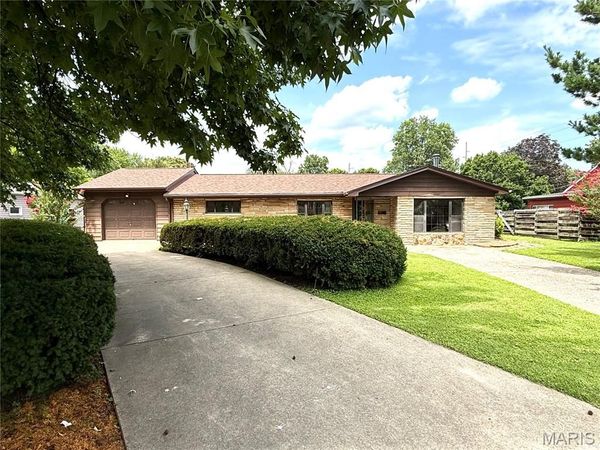 2029 Lindell Boulevard , Granite City, IL 62040