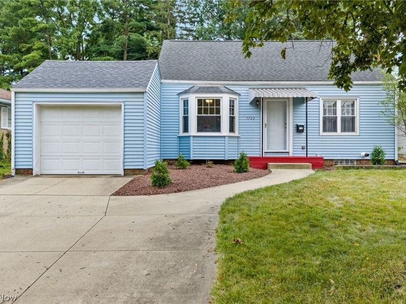 1722 39th Street NW, Canton, OH 44709 Photo 2