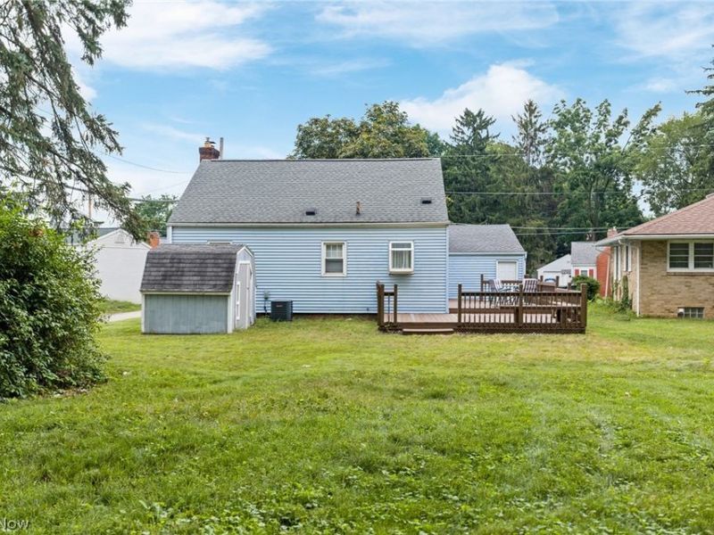 1722 39th Street NW, Canton, OH 44709 Photo 3