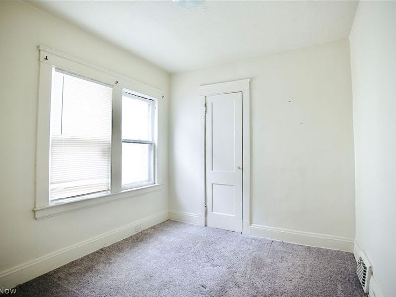 11825 Lenacrave Avenue, Cleveland, OH 44105 Photo 12