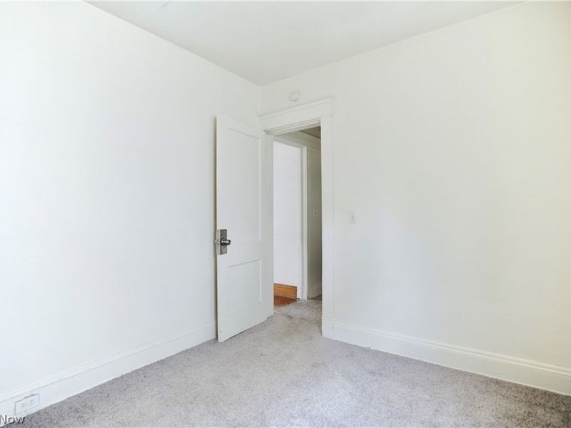 11825 Lenacrave Avenue, Cleveland, OH 44105 Photo 13