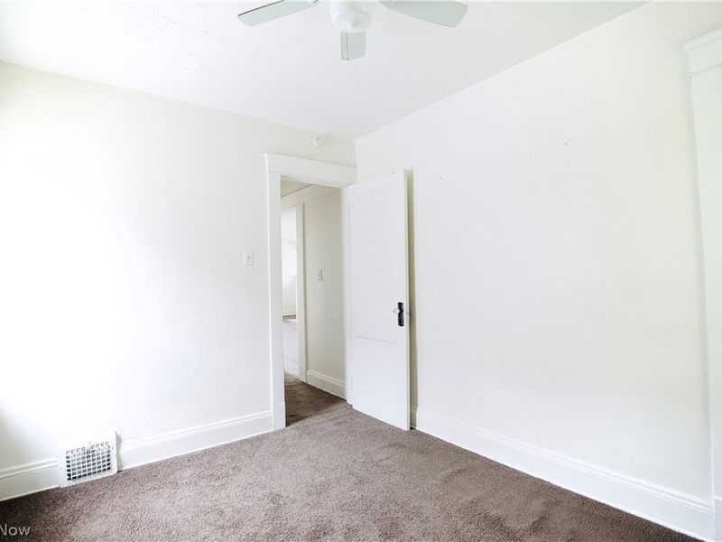 11825 Lenacrave Avenue, Cleveland, OH 44105 Photo 29