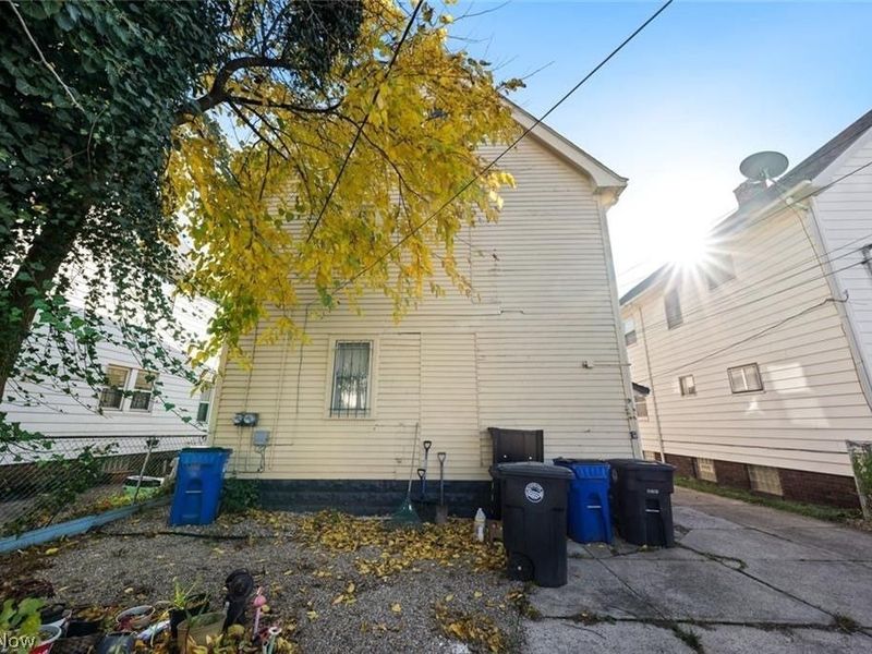 11825 Lenacrave Avenue, Cleveland, OH 44105 Photo 38