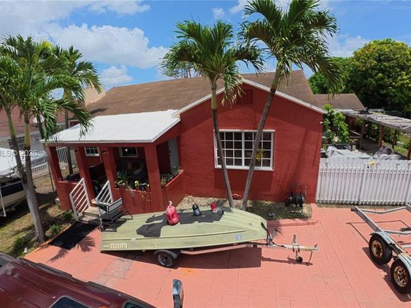 15737 NW 40th Ct , Miami Gardens, FL 33054