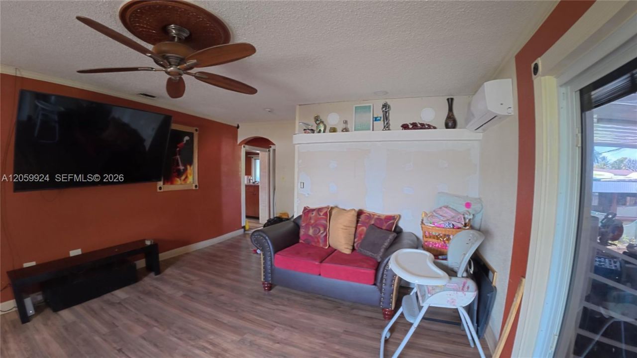 15737 NW 40th Ct, Miami Gardens, FL 33054 Photo
