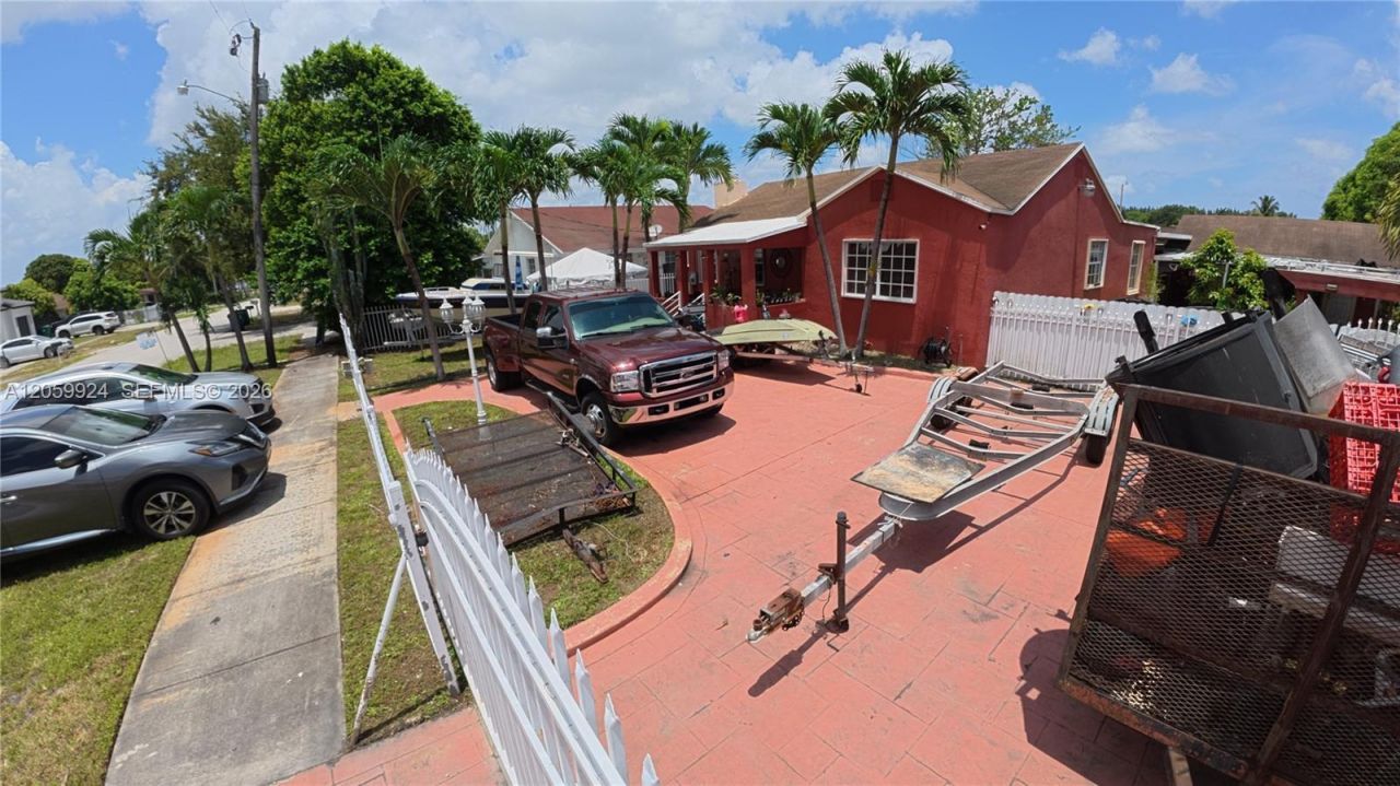15737 NW 40th Ct, Miami Gardens, FL 33054 Photo