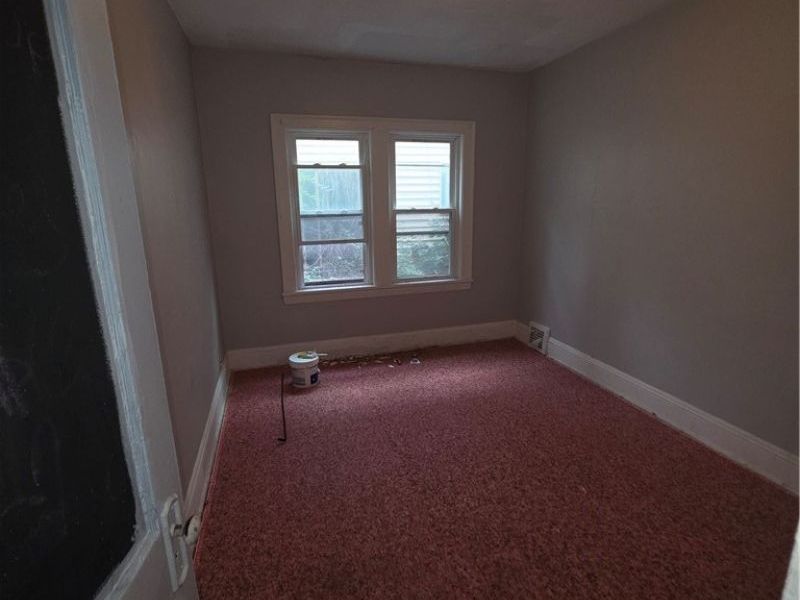 697 Eddy Road, Cleveland, OH 44108 Photo 9