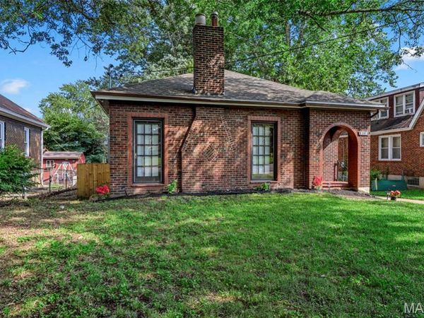 8718 Clifton Avenue , Jennings, MO 63136