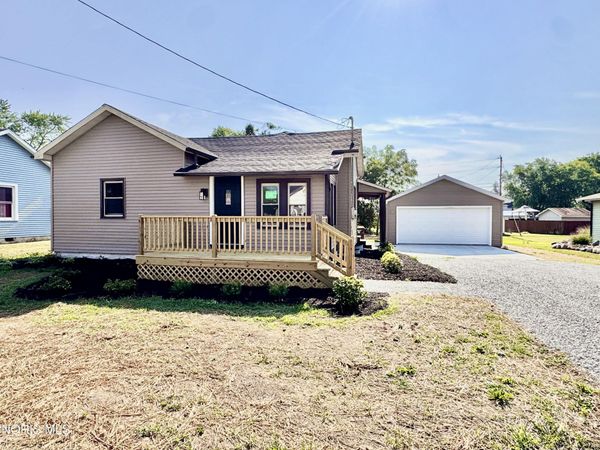 335 W Arthur Street , Hicksville, OH 43526