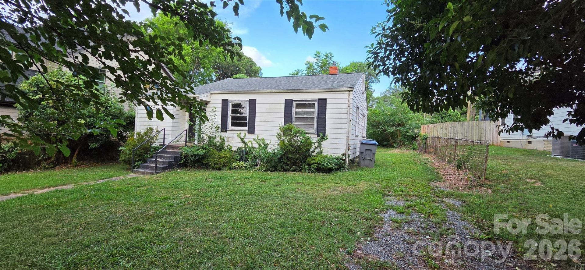 2216 Yadkin Avenue, Charlotte, NC 28205 Main Photo