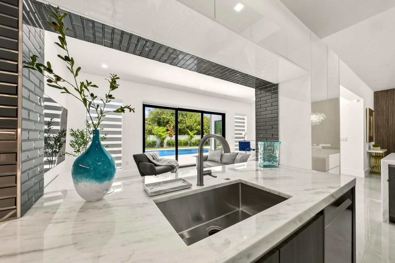 3933 Washington Street, Hollywood, FL 33021 Photo